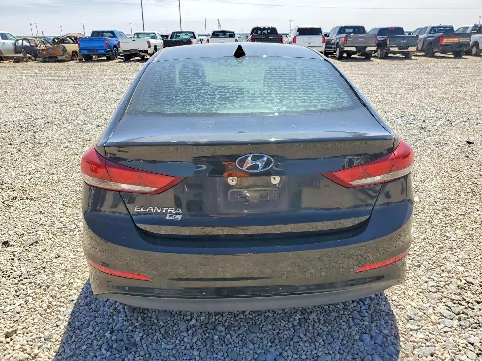 2018 HYUNDAI ELANTRA SE  