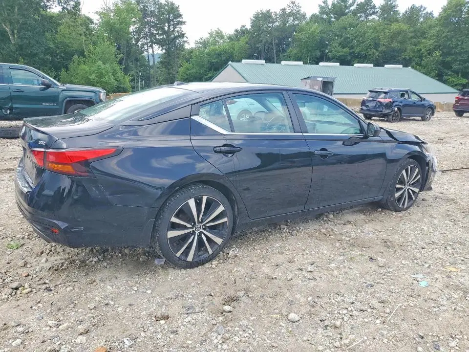 2021 NISSAN ALTIMA SR  