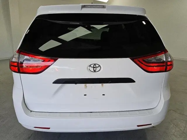 2020 TOYOTA SIENNA L  