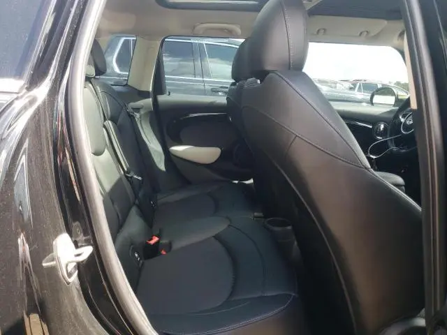 2016 MINI COOPER S  