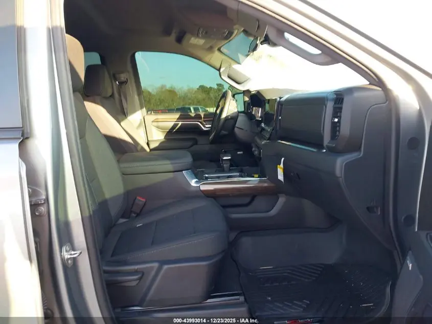 2024 CHEVROLET SILVERADO 1500 4WD  SHORT BED LT TRAIL BOSS