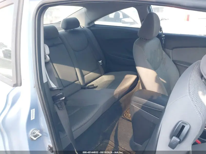2013 HYUNDAI ELANTRA GS