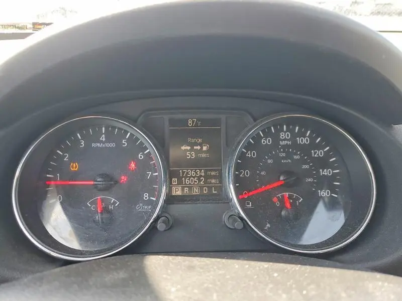2011 NISSAN ROGUE S  
