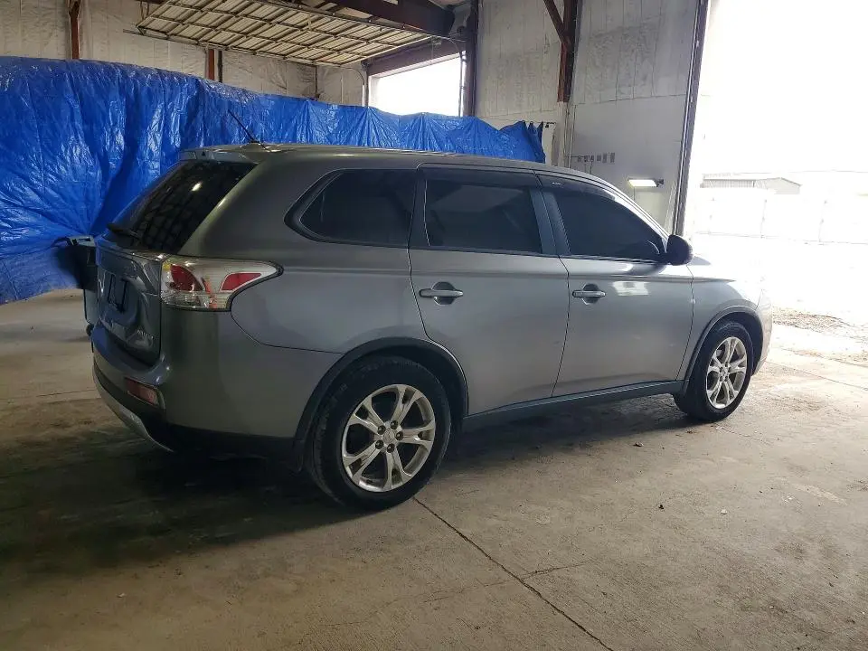 2015 MITSUBISHI OUTLANDER SE  