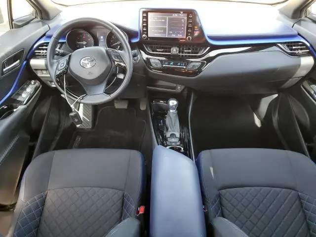 2021 TOYOTA C-HR XLE