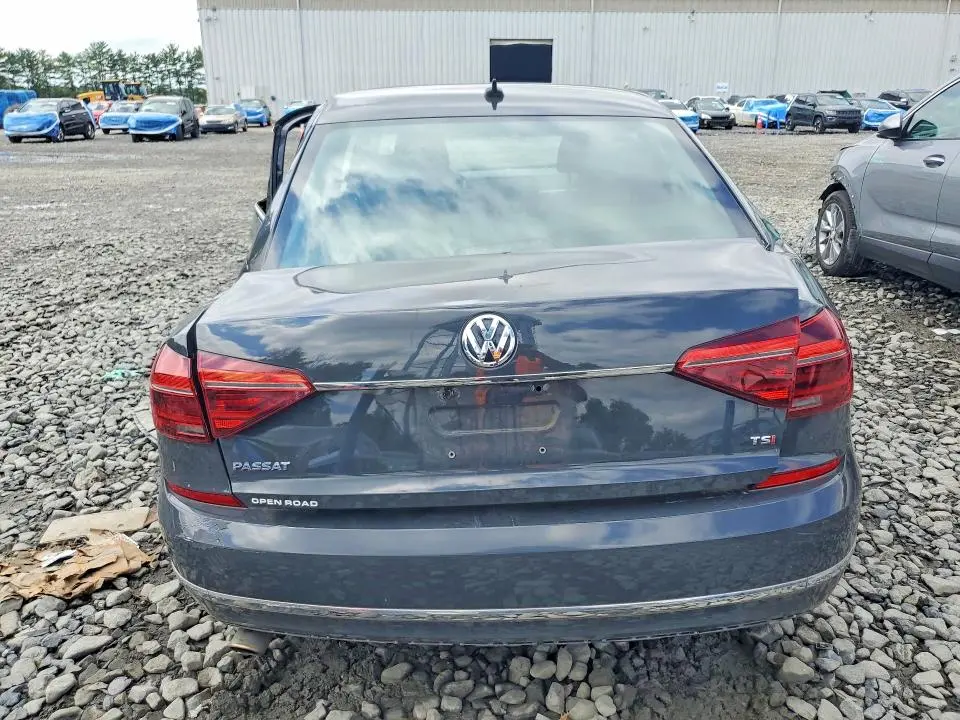 2017 VOLKSWAGEN PASSAT R-LINE  