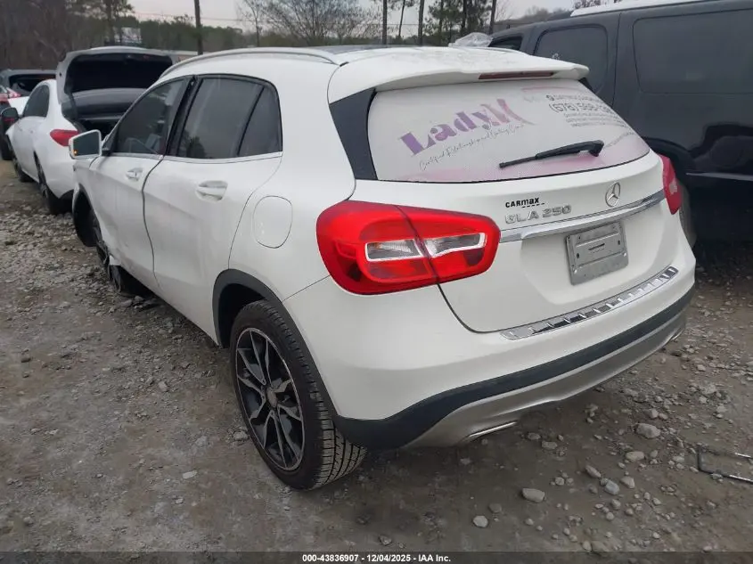 2017 MERCEDES-BENZ GLA 250  