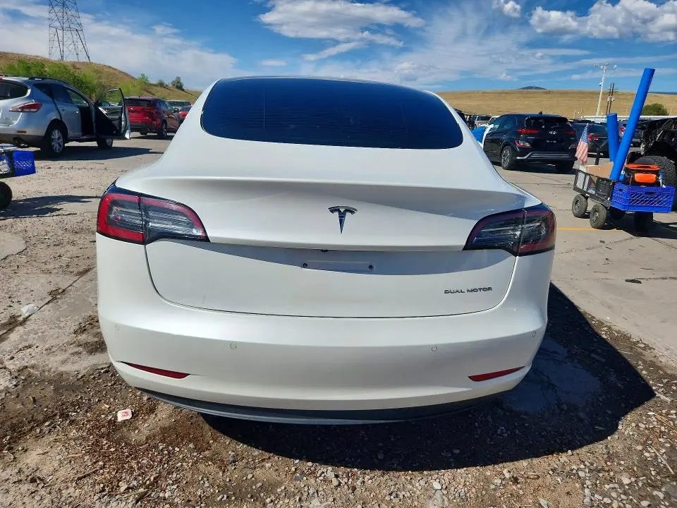 2021 TESLA MODEL 3   