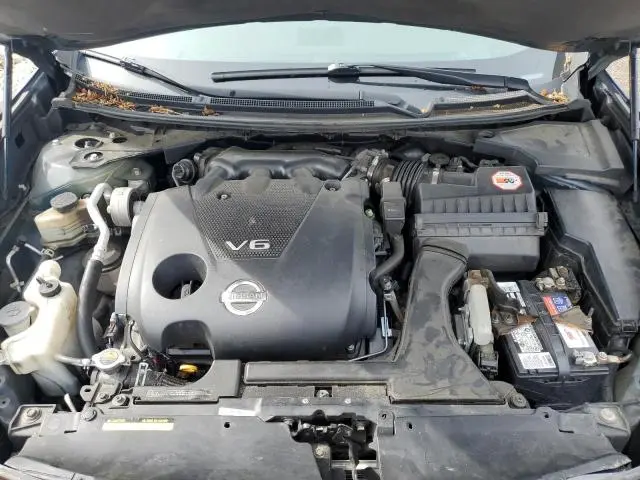 2010 NISSAN MAXIMA S  