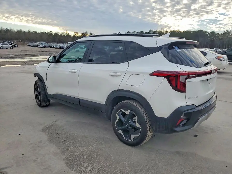 2025 KIA SELTOS S  