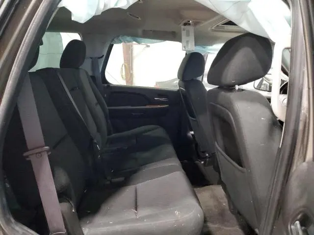 2013 GMC YUKON SLE  