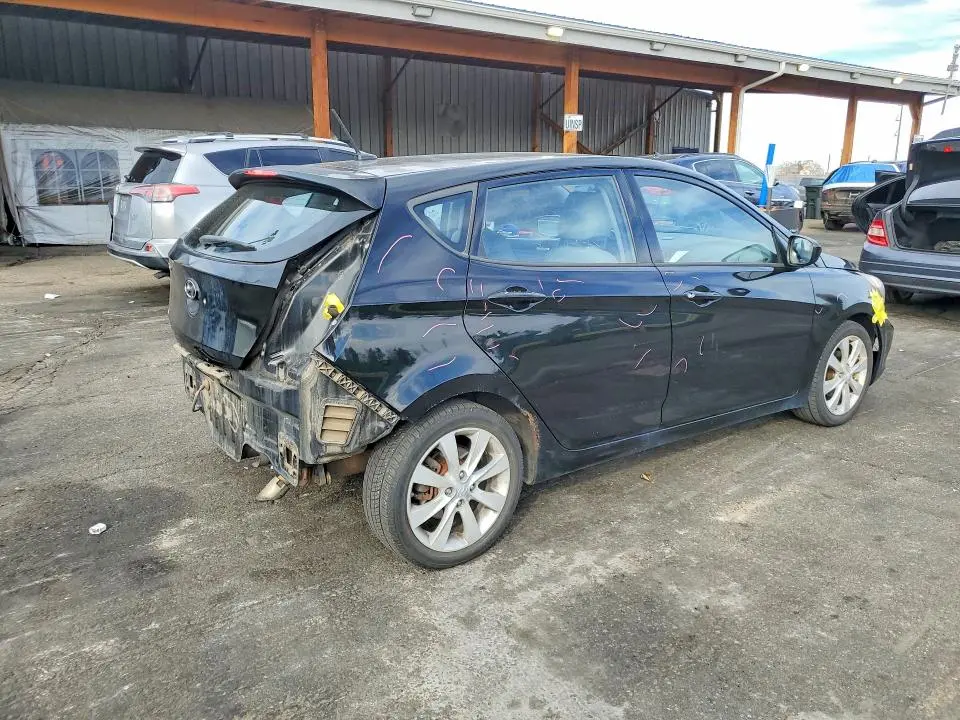 2012 HYUNDAI ACCENT SE  