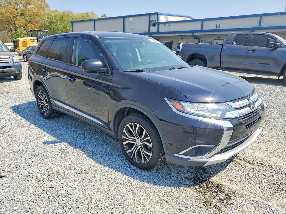 2018 MITSUBISHI OUTLANDER SE  