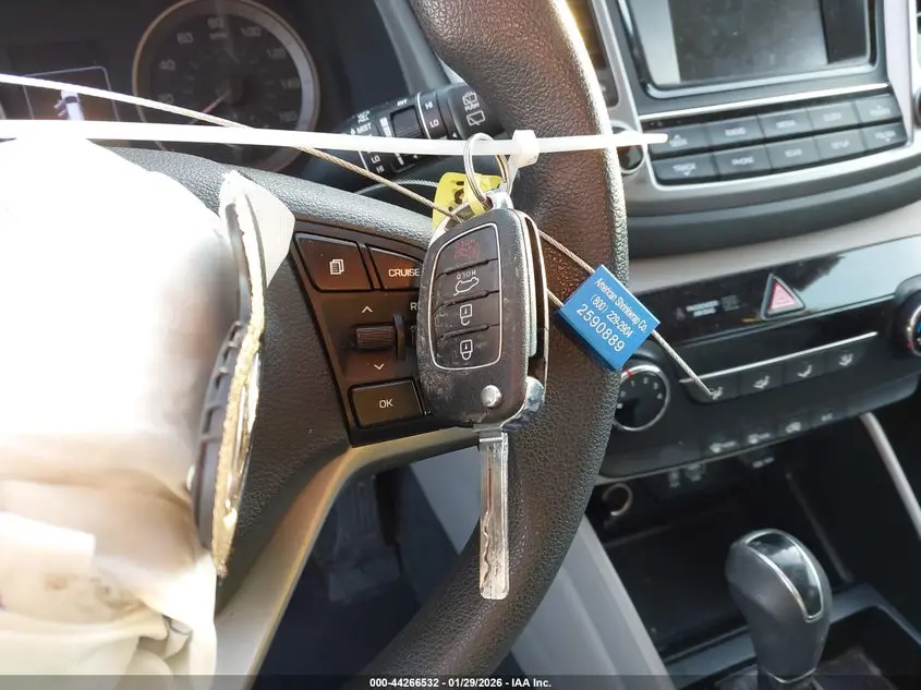 2018 HYUNDAI TUCSON SE