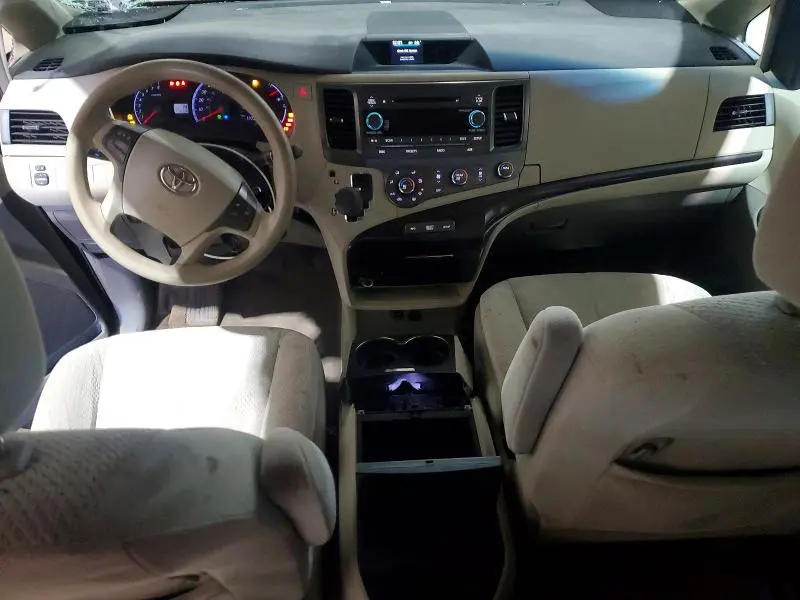 2012 TOYOTA SIENNA LE  