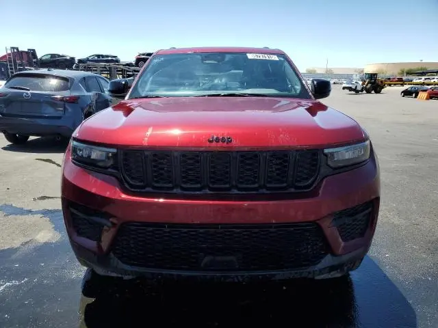 2024 JEEP GRAND CHEROKEE LAREDO  