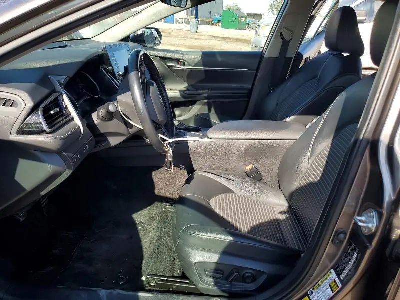 2021 TOYOTA CAMRY SE  