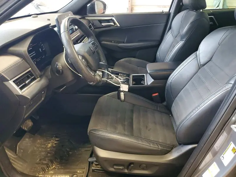 2023 MITSUBISHI OUTLANDER SE  