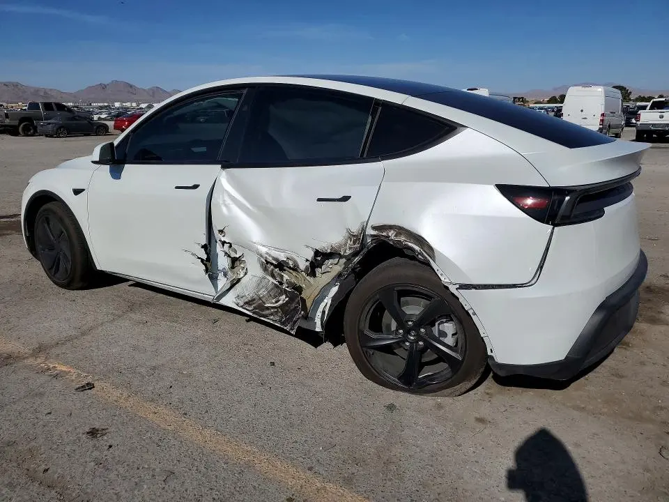 2026 TESLA MODEL Y   