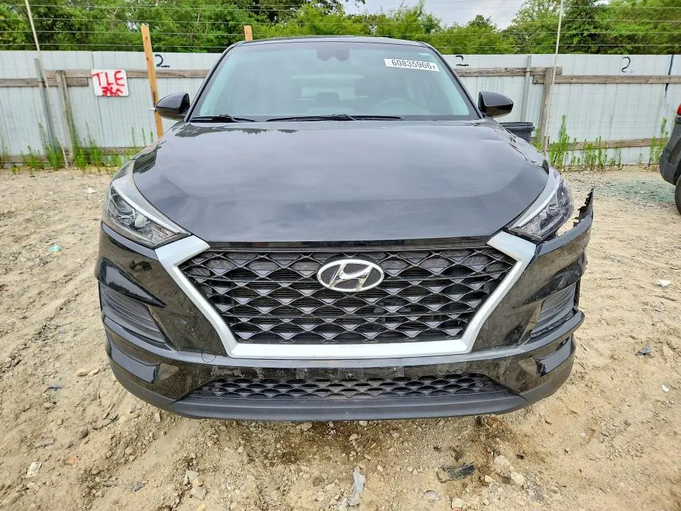 2021 HYUNDAI TUCSON SE  