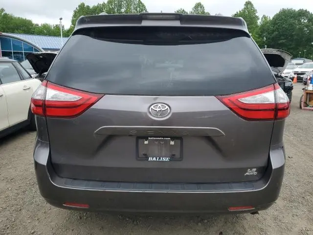 2019 TOYOTA SIENNA LE  