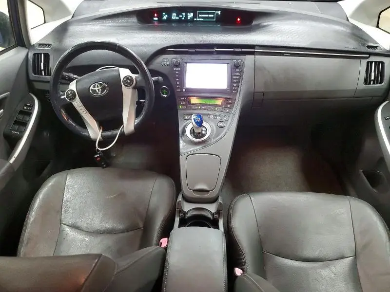 2010 TOYOTA PRIUS V  