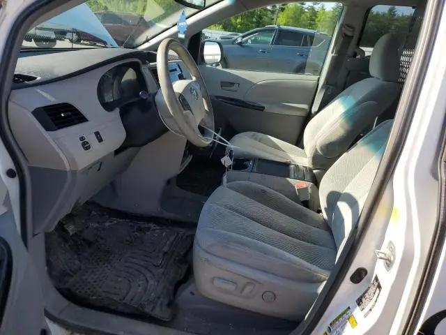 2011 TOYOTA SIENNA LE  