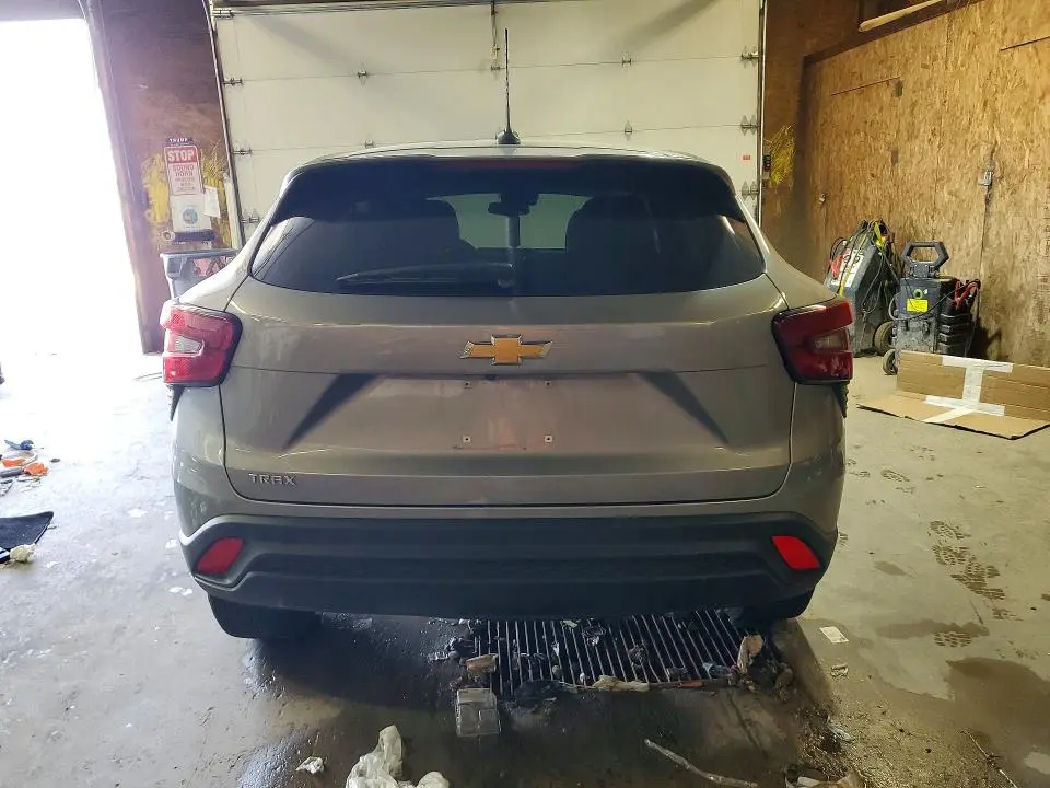 2024 CHEVROLET TRAX LS  