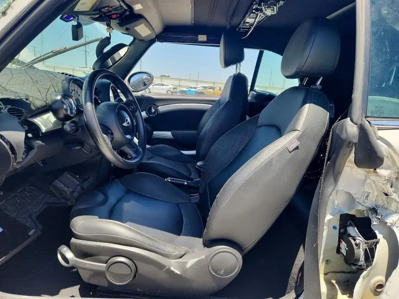 2014 MINI COOPER S  