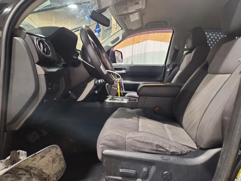 2016 TOYOTA TUNDRA SR5  