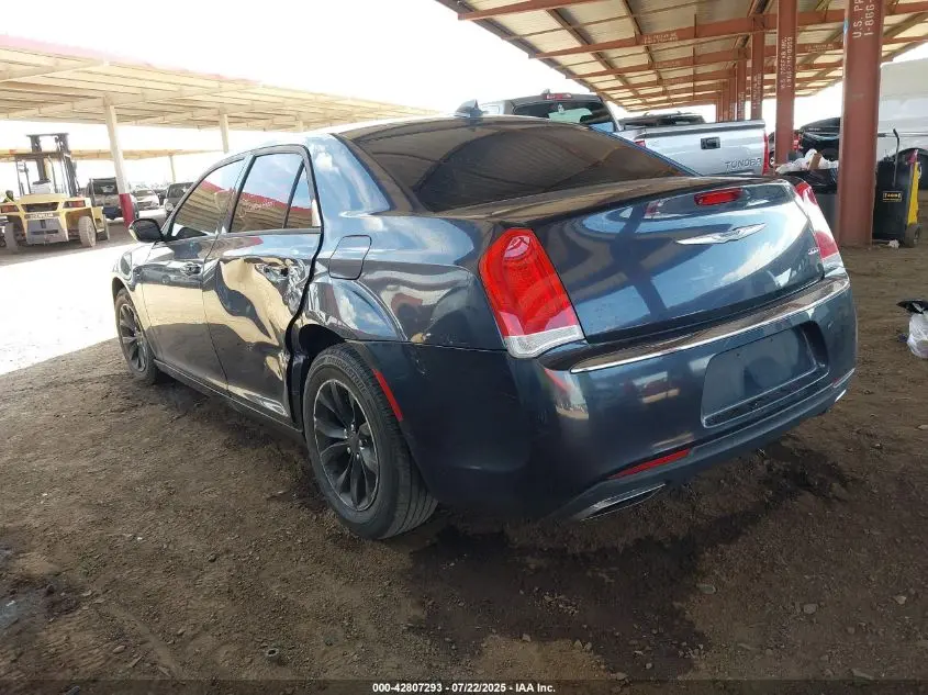 2016 CHRYSLER 300 LIMITED