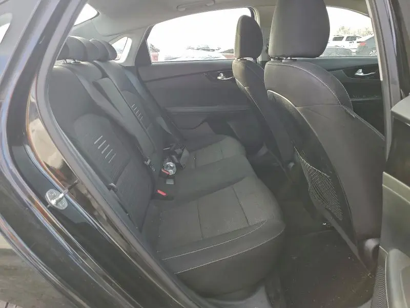 2019 KIA FORTE GT LINE  