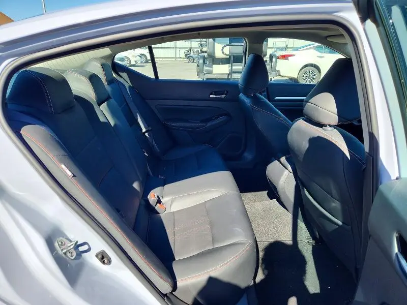 2024 NISSAN ALTIMA SR  