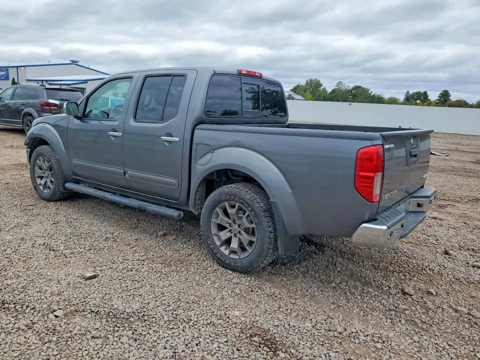2019 NISSAN FRONTIER SL  