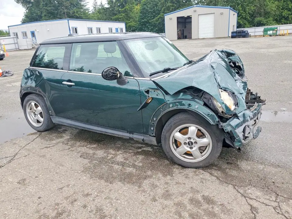 2010 MINI COOPER   