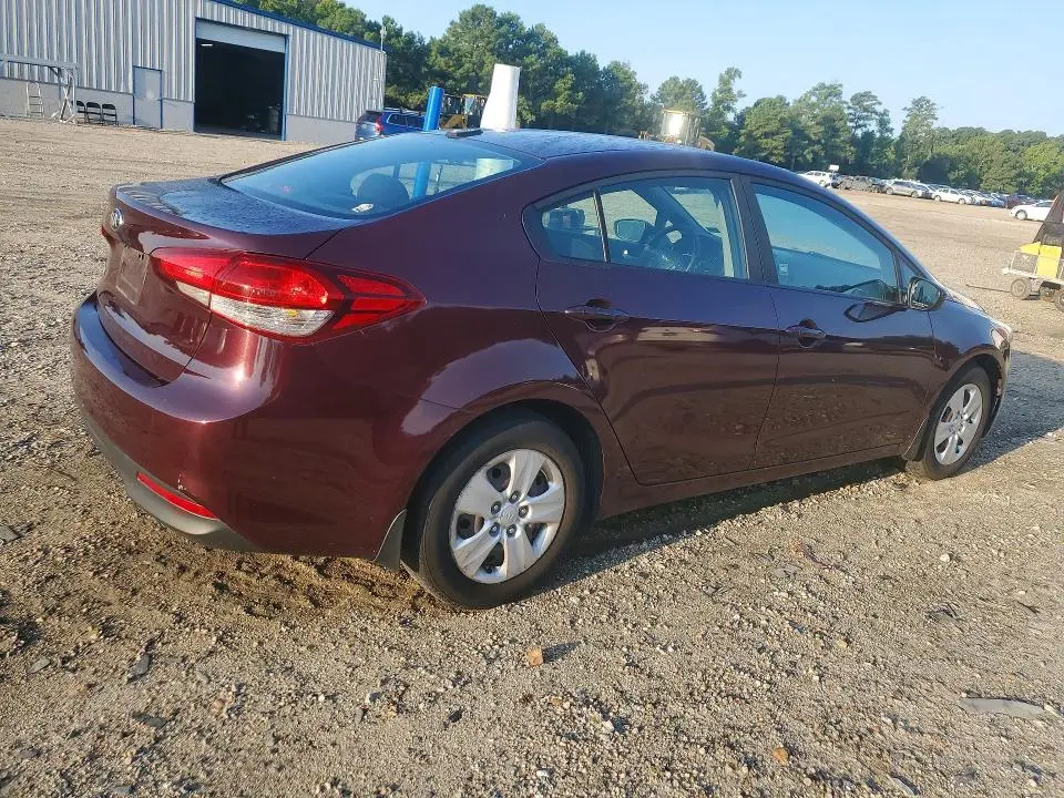 2017 KIA FORTE LX  