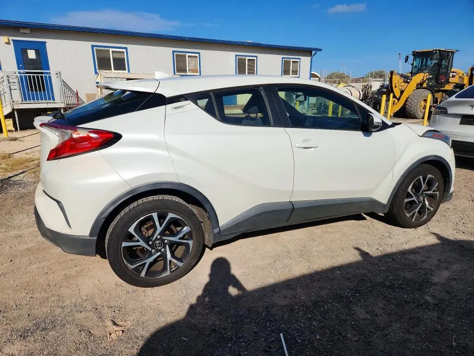2018 TOYOTA C-HR XLE  