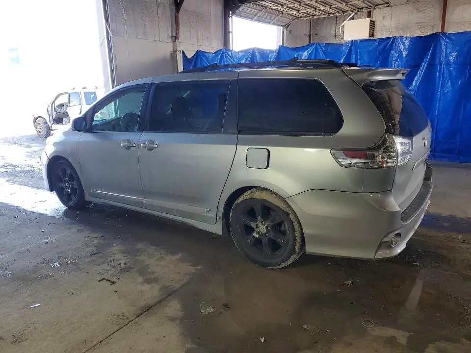 2011 TOYOTA SIENNA SPORT  