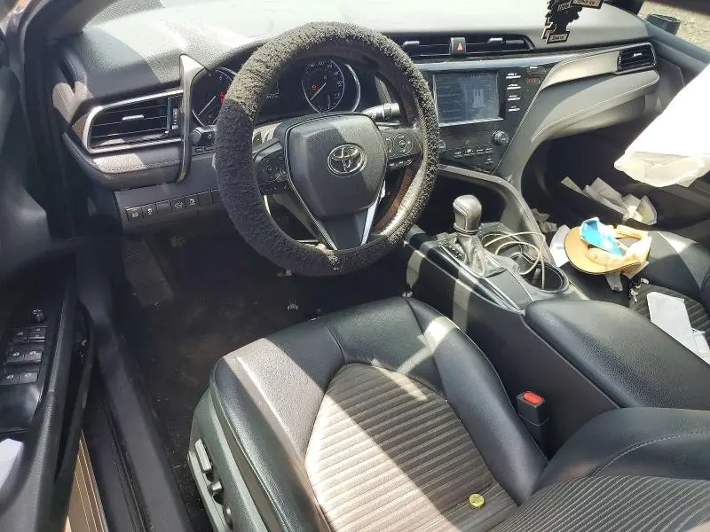2019 TOYOTA CAMRY SE  