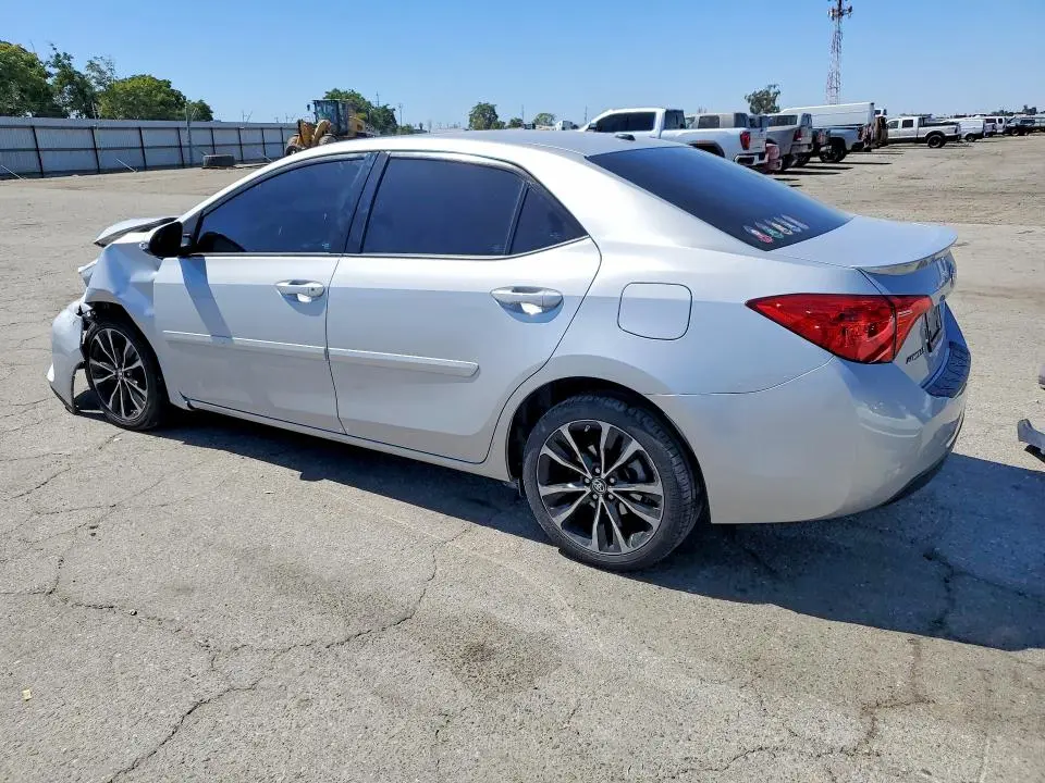 2017 TOYOTA COROLLA SE  