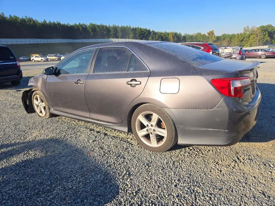 2013 TOYOTA CAMRY SE  