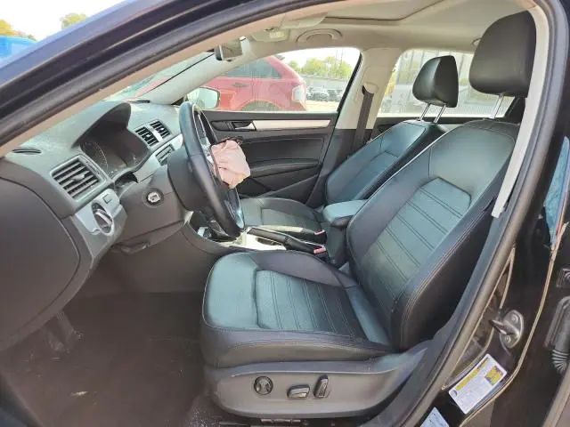 2013 VOLKSWAGEN PASSAT SE