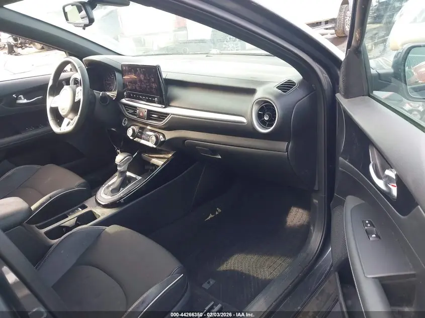 2024 KIA FORTE GT-LINE