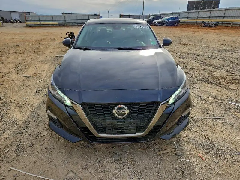 2022 NISSAN ALTIMA SR  