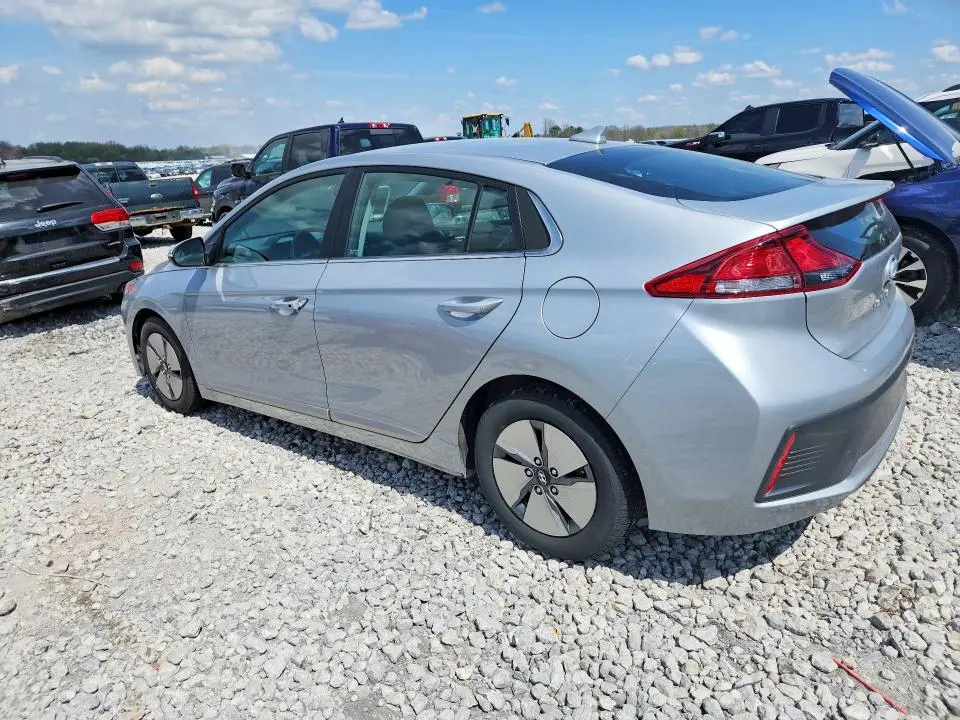 2022 HYUNDAI IONIQ SE  