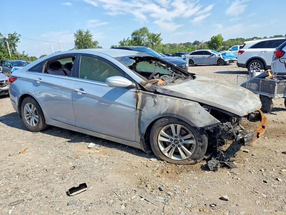 2012 HYUNDAI SONATA GLS  
