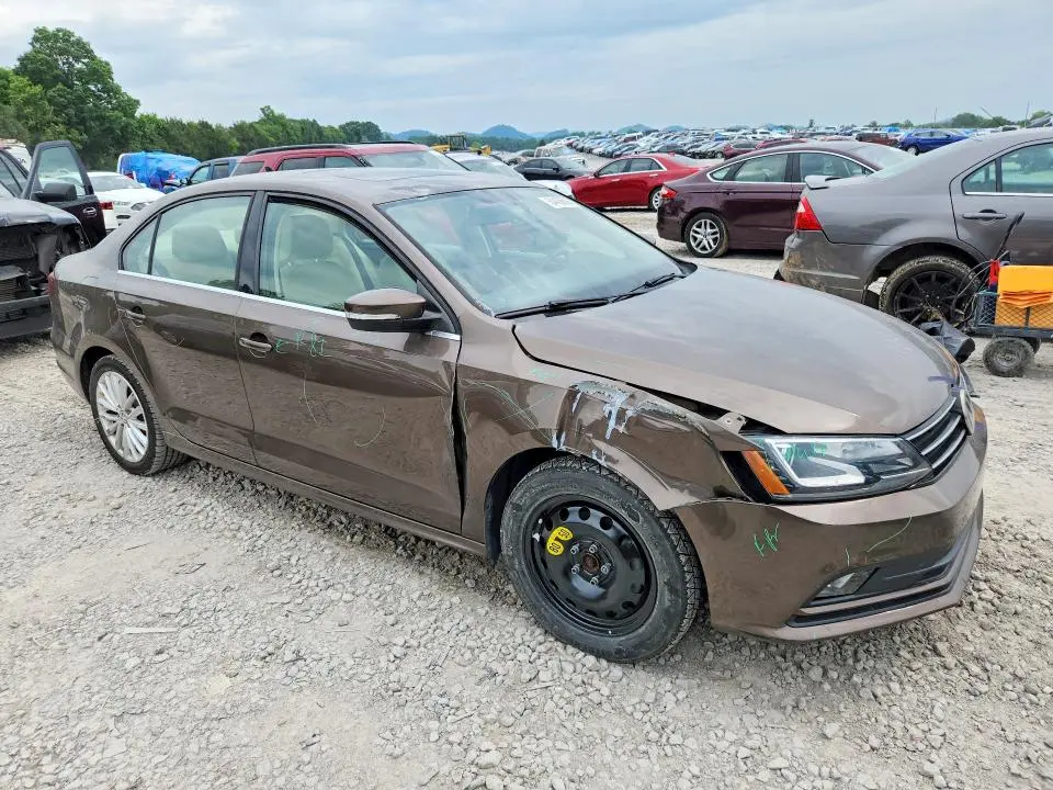 2016 VOLKSWAGEN JETTA SEL  