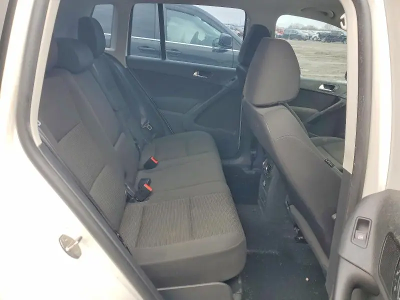 2013 VOLKSWAGEN TIGUAN S  