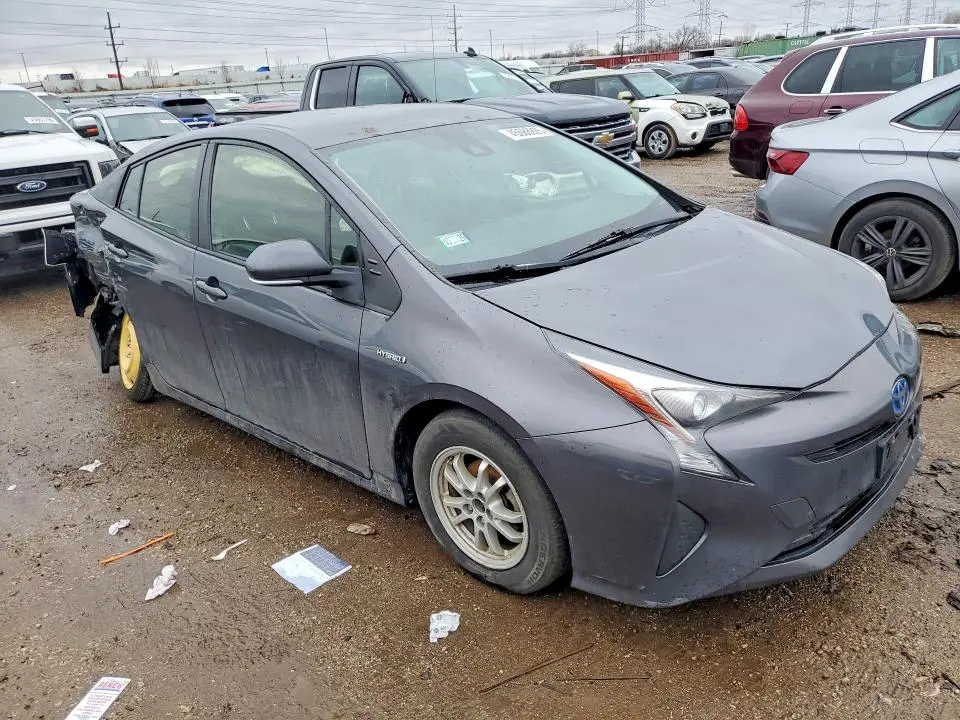 2017 TOYOTA PRIUS   