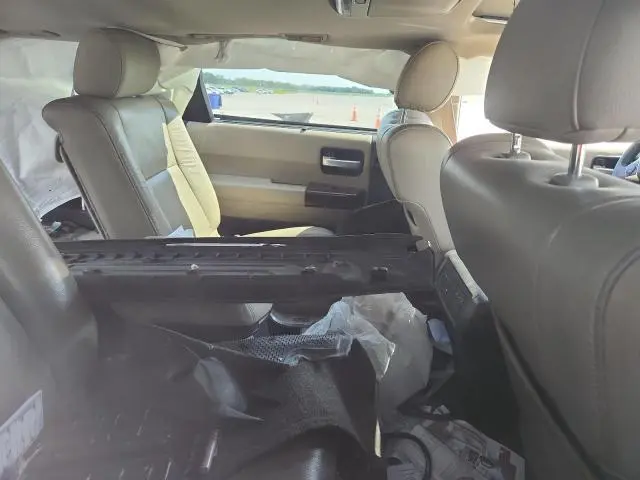2016 TOYOTA SEQUOIA PLATINUM  